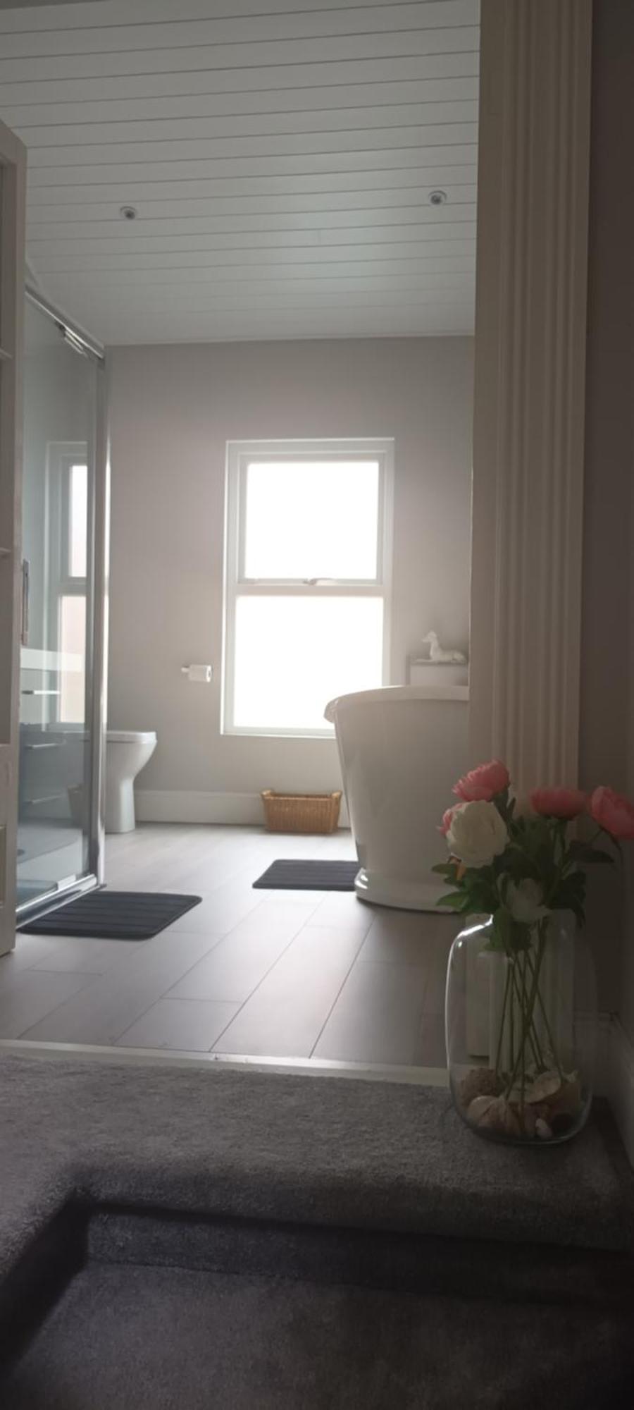 Eglinton Road - Super King - Private Bathroom ブレイ エクステリア 写真