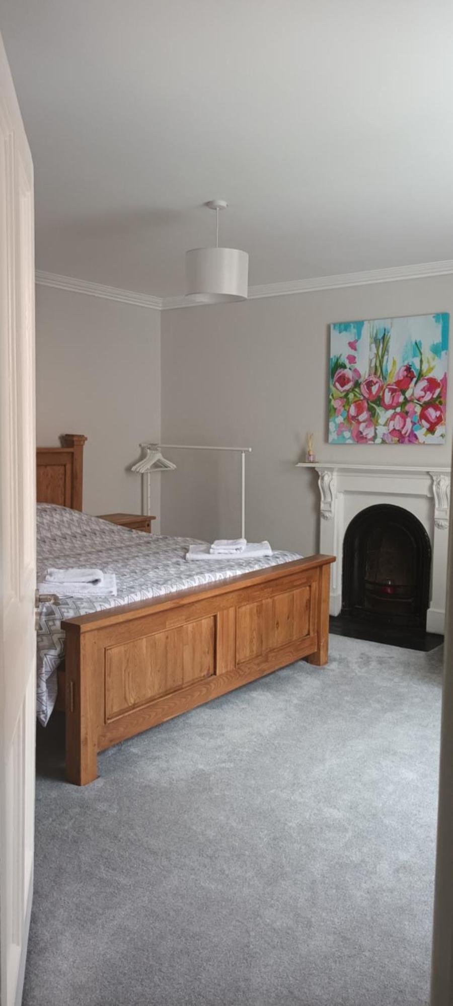 Eglinton Road - Super King - Private Bathroom ブレイ エクステリア 写真